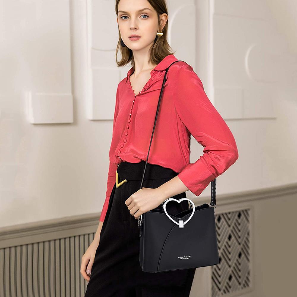 Nicole & Doris Heart Decor Messenger Bag