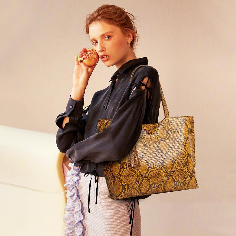 Nicole & Doris Large Snakeskin Pattern Tote Bag