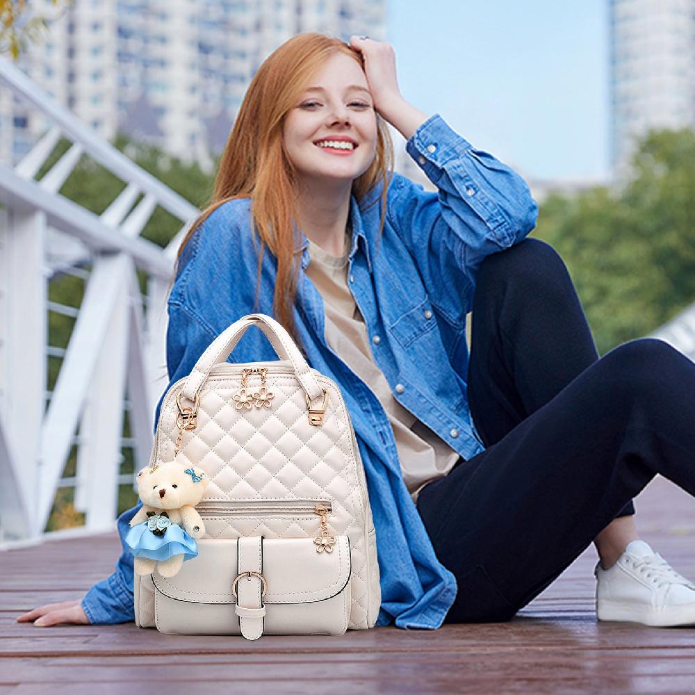 Nicole & Doris Small Rucksack With Bear Pendant
