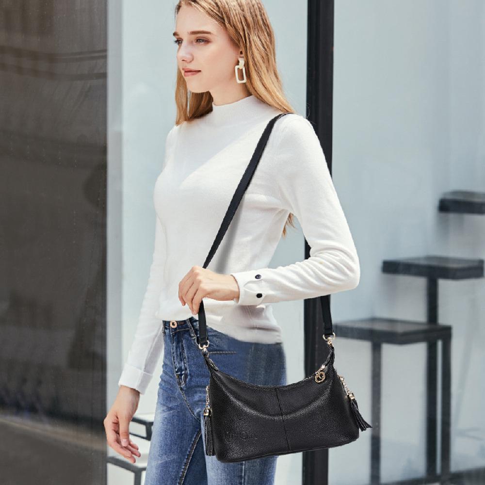 Nicole & Doris Tassel Decor Classic Crossbody Bag