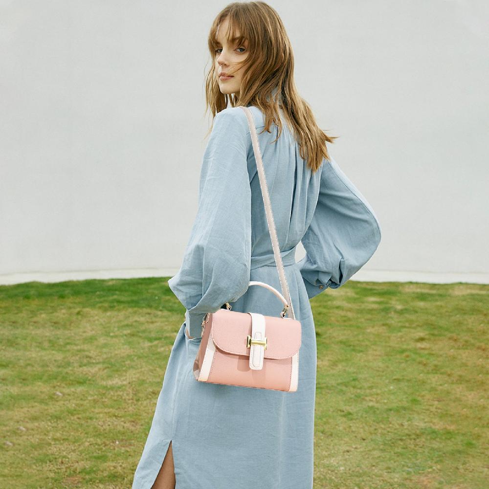 Nicole & Doris Women Small Crossbody Bag