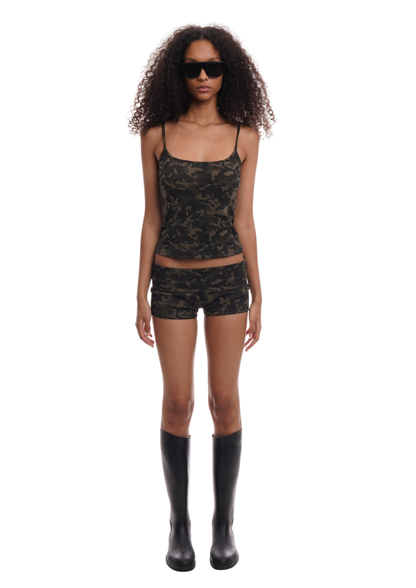 niihai BOOTY SHORTS IN CAMO