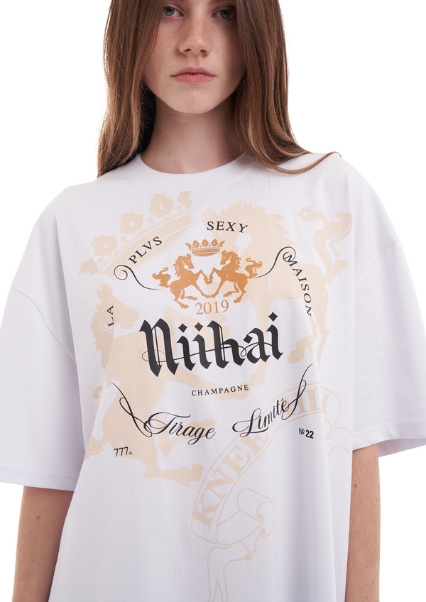 Niihai CHAMPAGNE OVERSIZED T-SHIRT IN WHITE