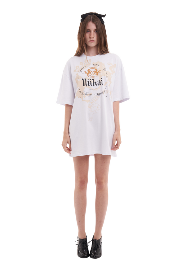 niihai CHAMPAGNE OVERSIZED T-SHIRT IN WHITE