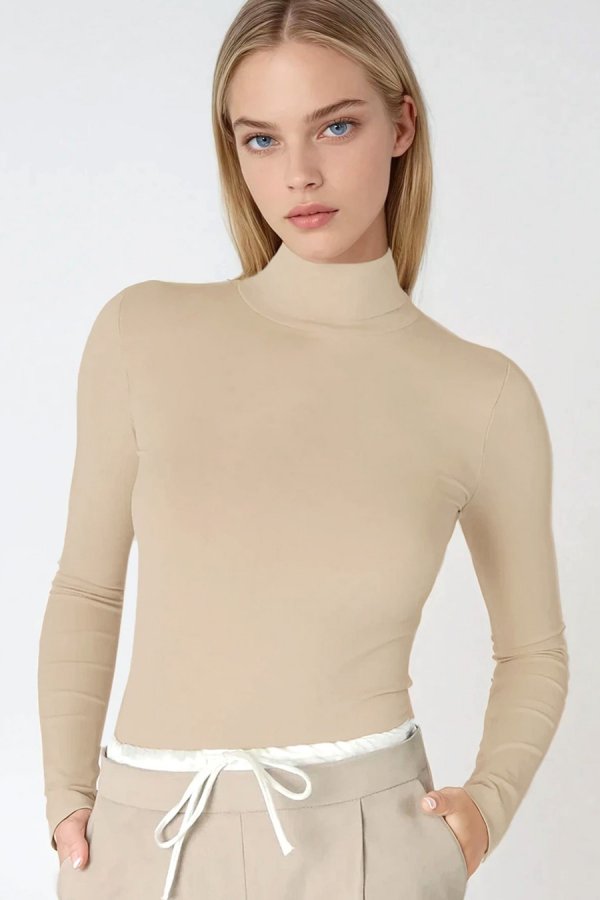 nikibiki Foldable Turtle Neck Top