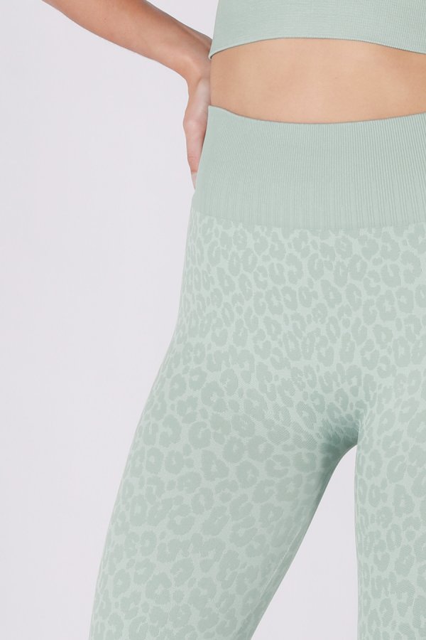 Nikibiki Leopard Leggings
