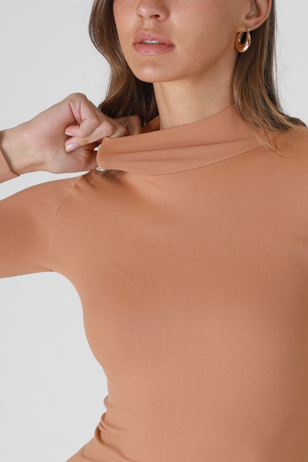 Nikibiki Long Sleeve Mock Neck Top