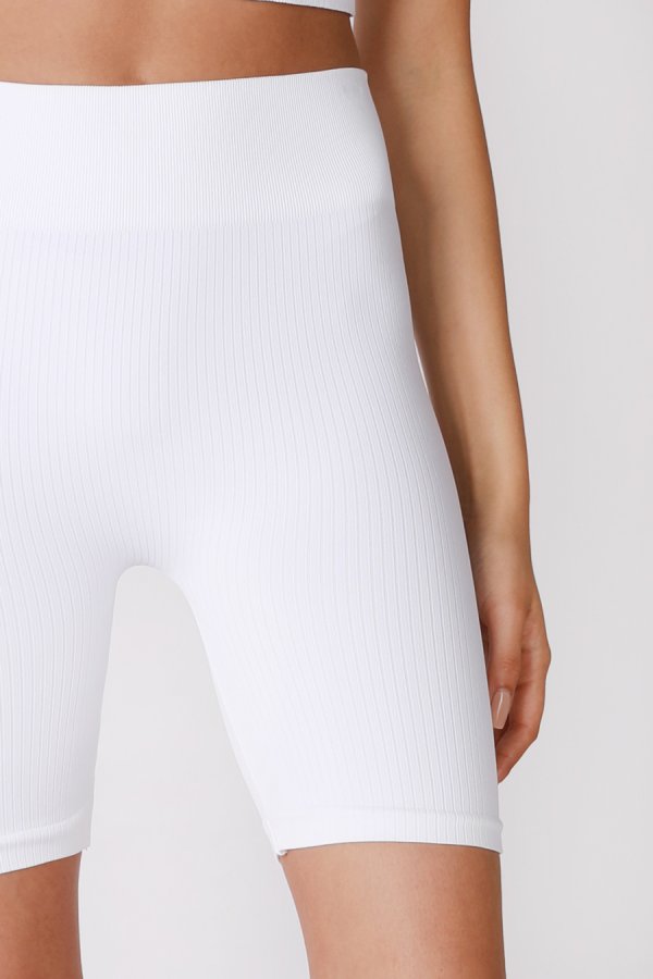 Nikibiki Ribbed Highwaist Shorts