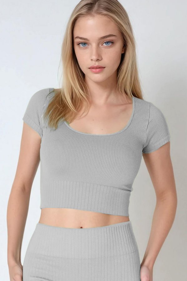 nikibiki Scoop Neck Crop Top
