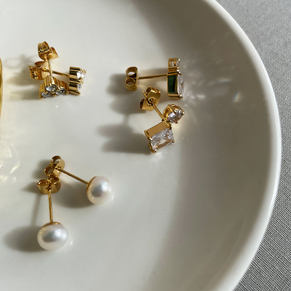 Nikita By Niki PIA Pearl Stud Earrings - Gold