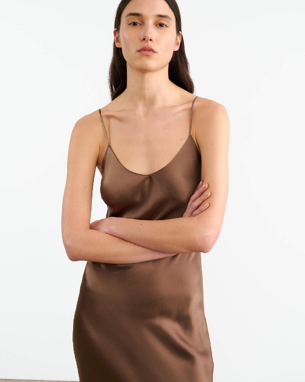 Nili Lotan CAMI SILK GOWN CLARET
