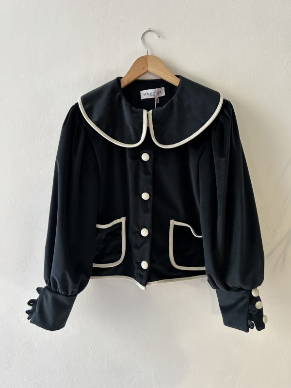 nina leuca Velvet black jacket
