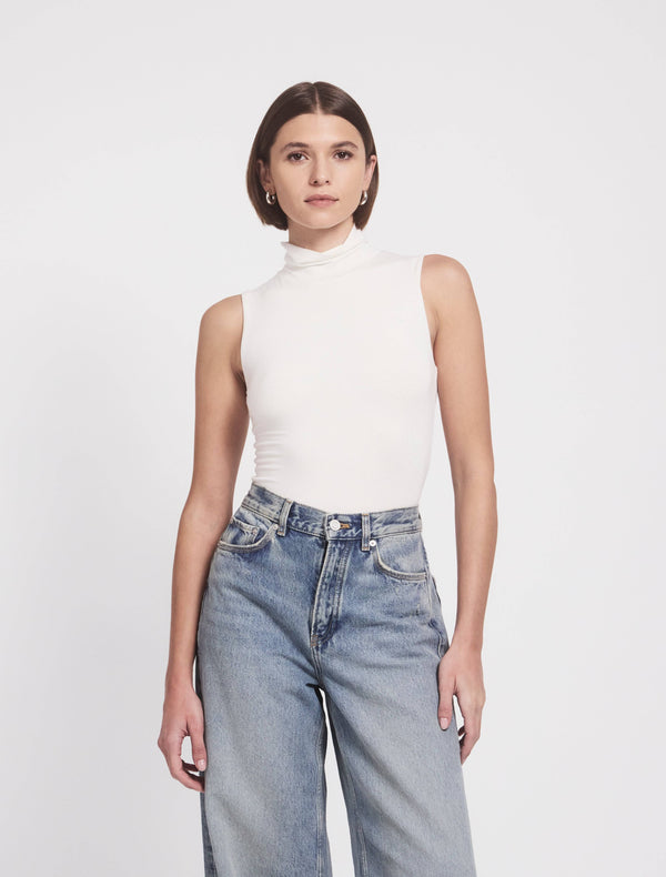 ninety percent Jade Body in Chalk White