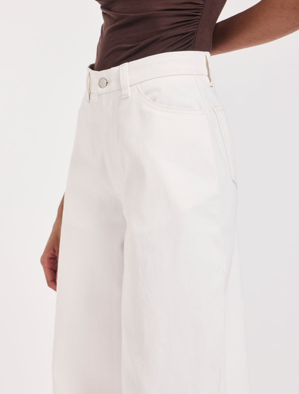 Ninety Percent Sofia Barrel Leg Jean In Chalk