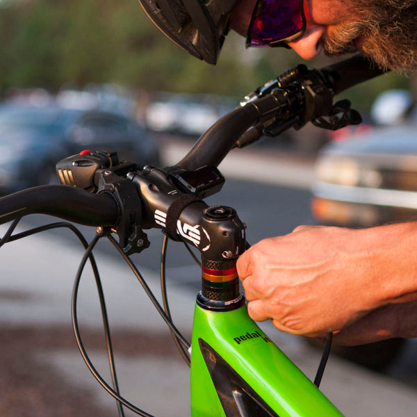 Niterider Pro 2200 Race (4 Cell) Front Bike Light