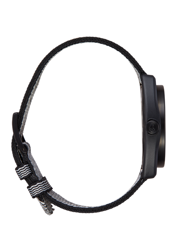 Nixon Light-Wave Watch | All Black | Solar-Powered & Eco-Friendly