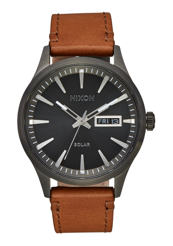 nixon Sentry Solar Leather Watch | Gunmetal | Solar-Powered