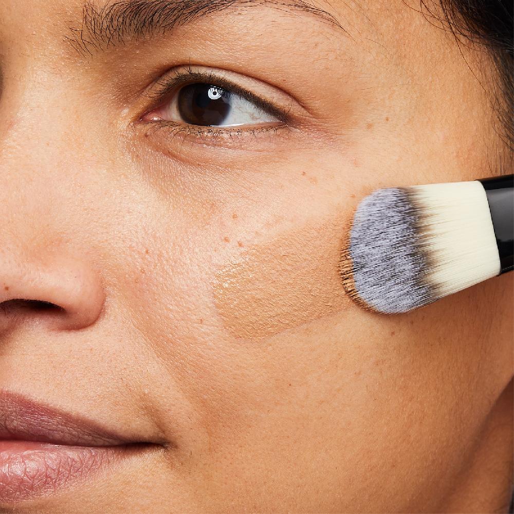 No7 Lift & Luminate Triple Action Serum Foundation - Tawny