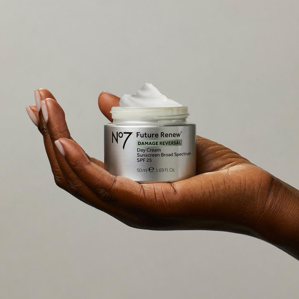 No7 Future Renew Damage Reversal Day Cream SPF 25