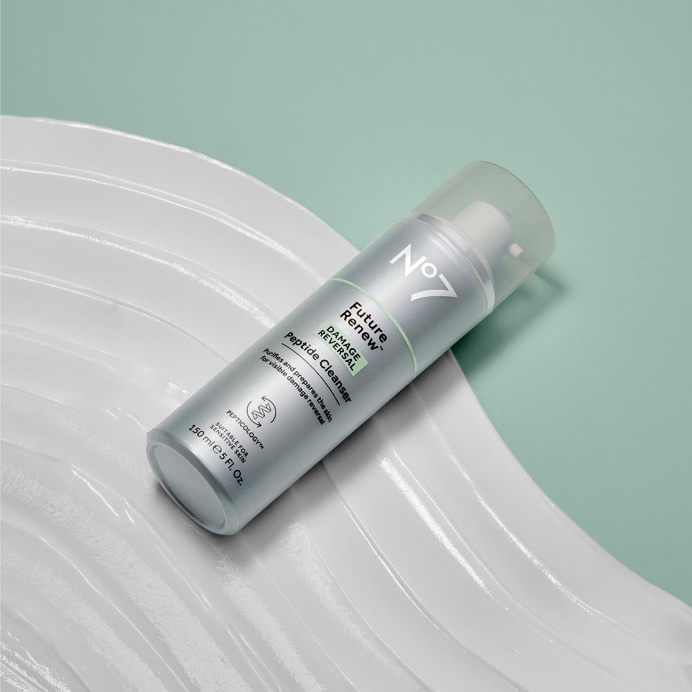 No7 No7 Future Renew™ Damage Reversal Peptide Cleanser