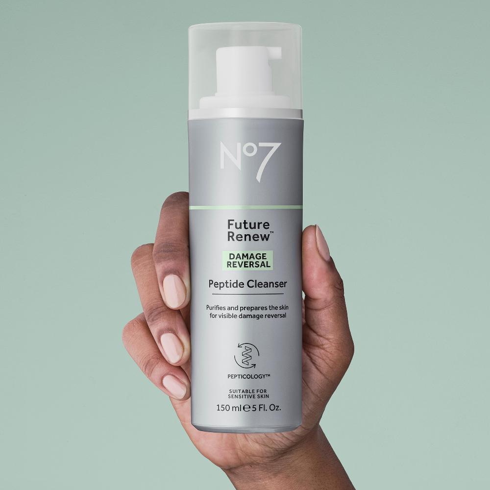 no7 No7 Future Renew™ Damage Reversal Peptide Cleanser