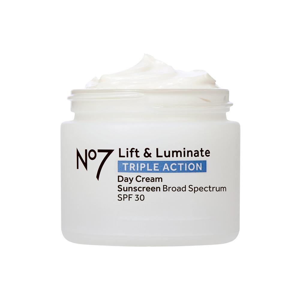 No7 Lift & Luminate Day And Night Cream