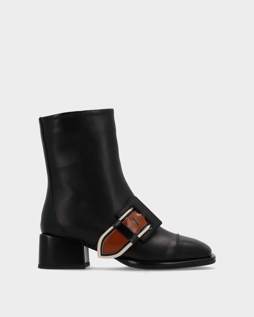 noa harmon Borgo Negro y marrón