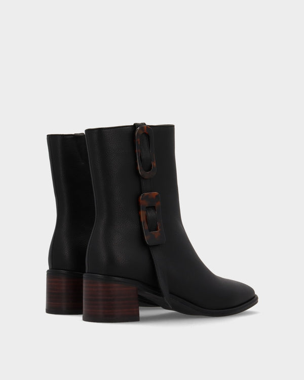 Noa Harmon Solene Negro