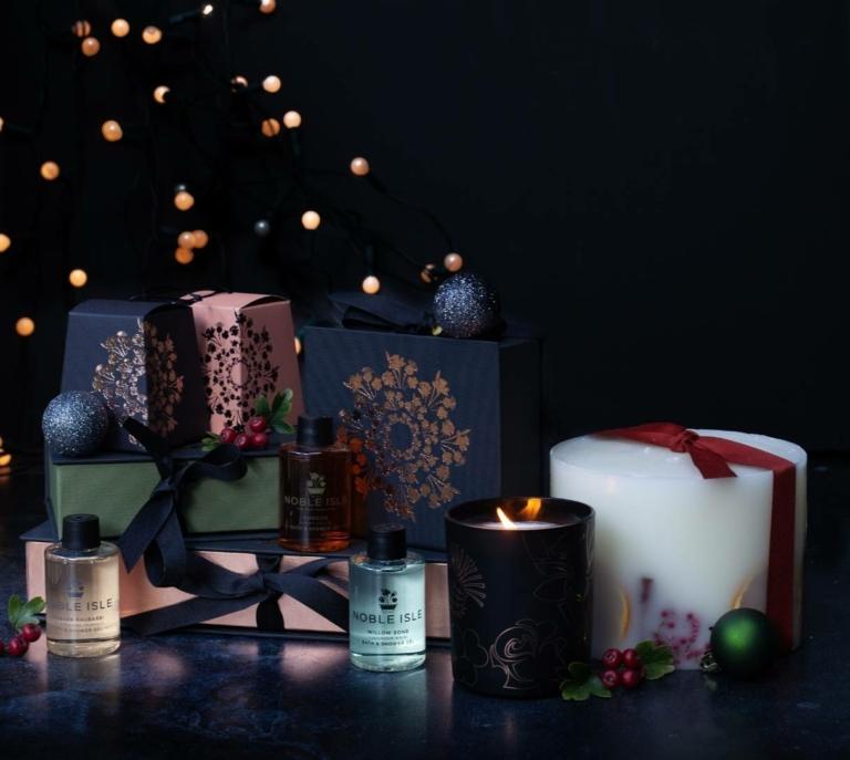 Noble Isle Fireside Large Luxury Botanical Candle