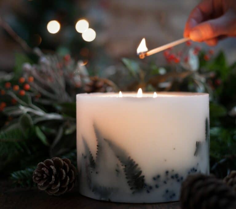 Noble Isle Pinewood Large Luxury Botanical Candle