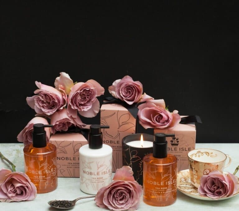 Noble Isle Tea Rose Luxury Scented Candle