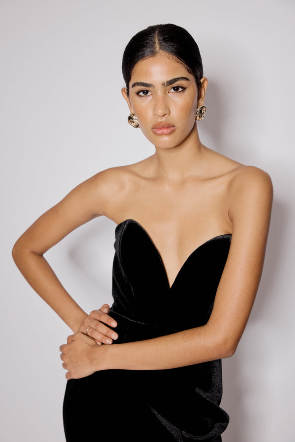 Nobody’s Child Black Sweetheart Bandeau Velvet Nola Midi Dress