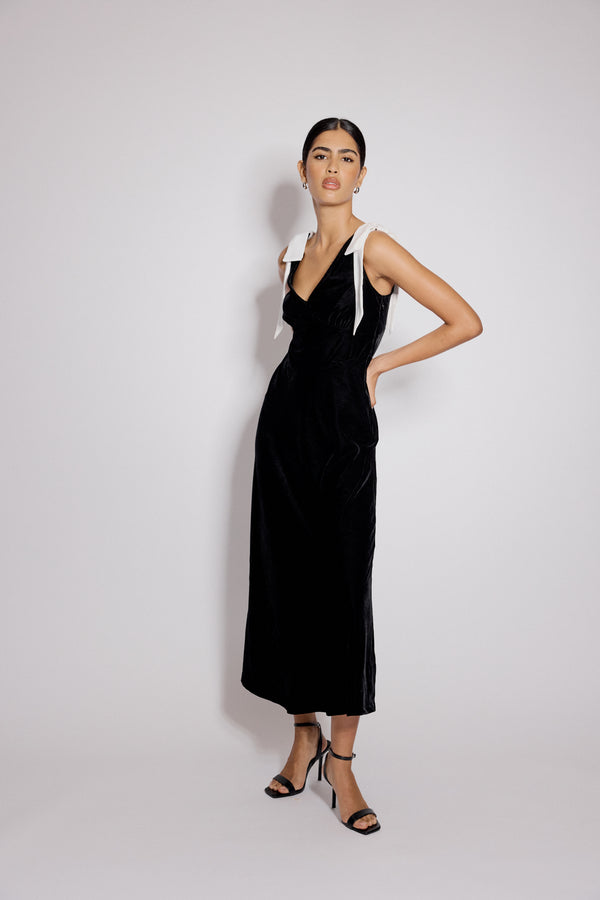 nobody’s child Black Velvet Bow Shoulder Lenka Midi Dress