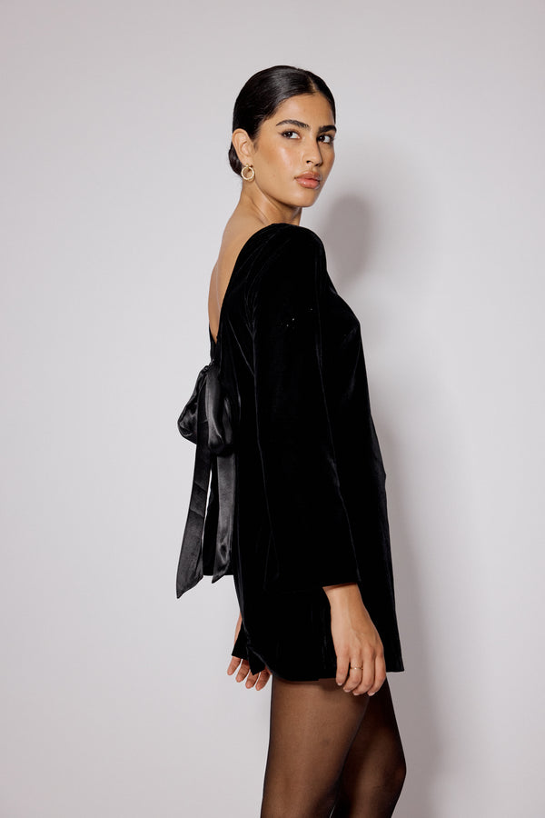 nobody’s child Black Velvet Flare Sleeve Joelle Mini Dress