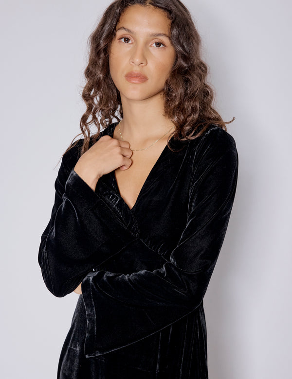 Nobody’s Child Black Velvet Long Sleeve Josie Midi Dress