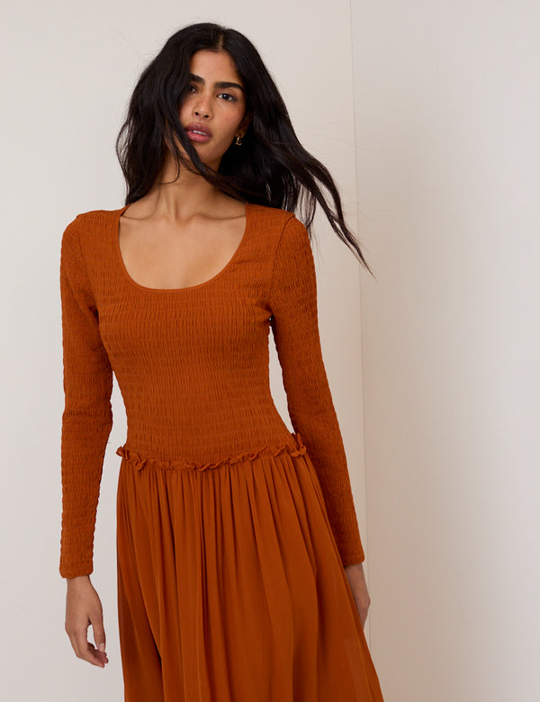 Nobody’s Child Brown Shirred Long Sleeve Sorelle Midi Dress
