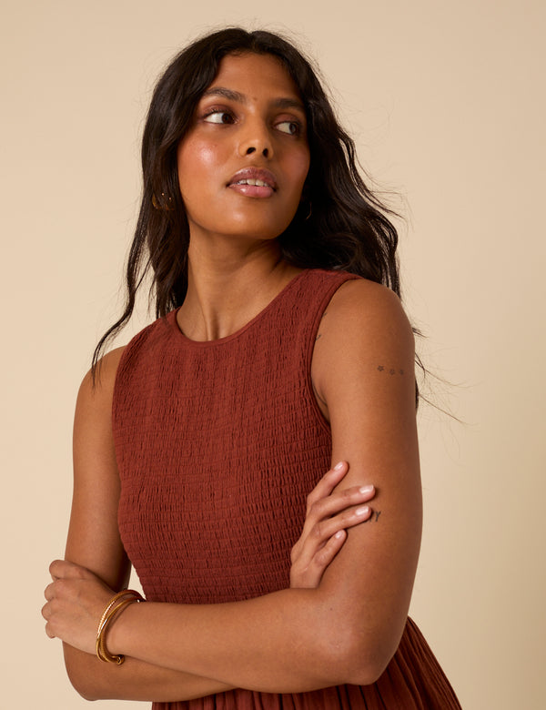 Nobody’s Child Brown Sleeveless Tiered Charlie Midi Dress