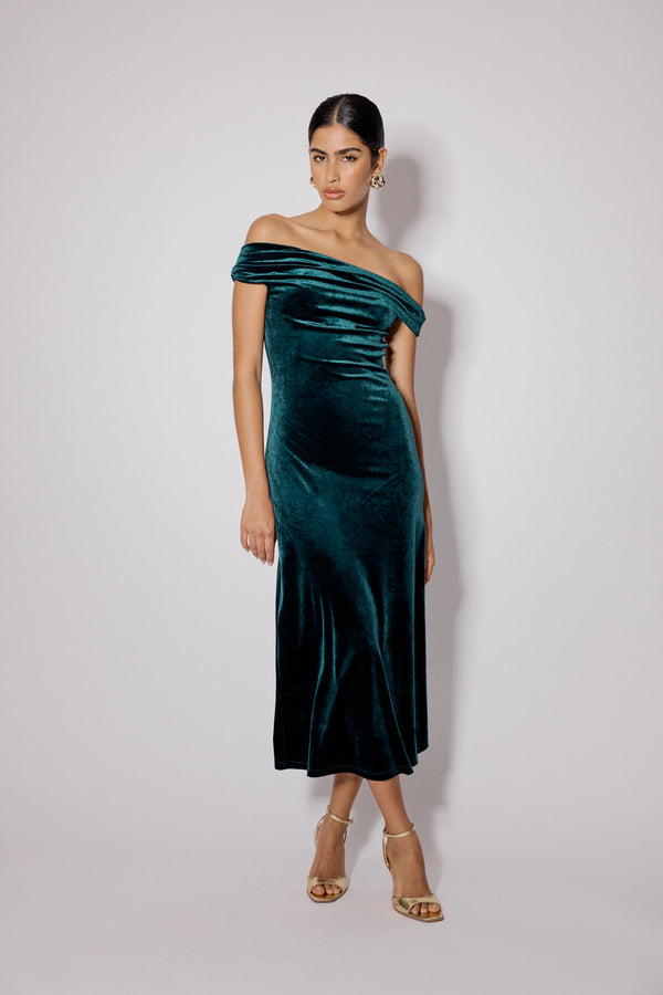 Nobody’s Child Green Off Shoulder Velvet Pippa Maxi Dress