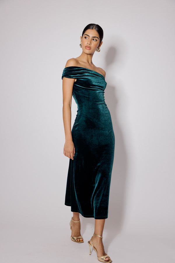 Nobody’s Child Green Off Shoulder Velvet Pippa Maxi Dress