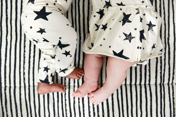 Noé & Zoë Berlin Baby Leggings // Neon Pink Stars