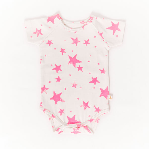 noé & zoë berlin Shortsleeve Body // neon pink stars