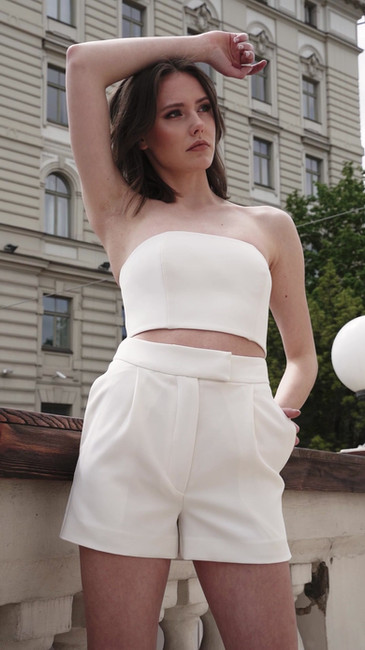 Nomi Fame MOCO WHITE SHORT SET Creamy White