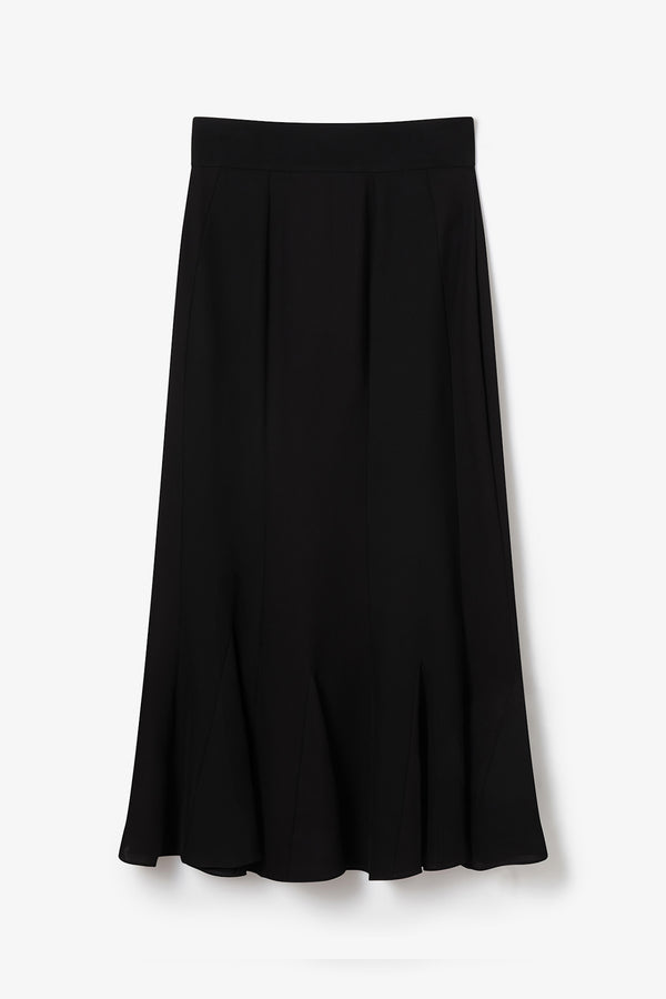 Noon By Noor Taniya Skrit In Black