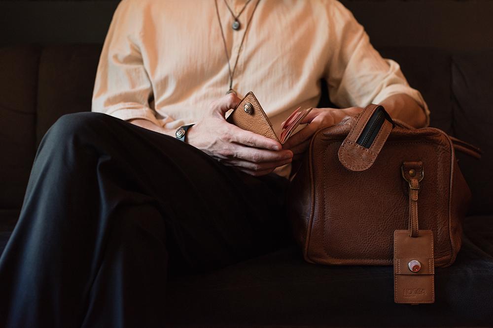 NOOSA Heimdall passport holder mid brown