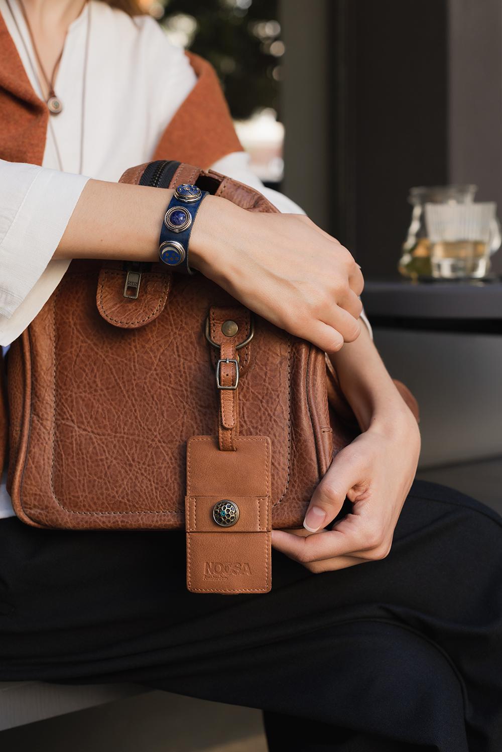 NOOSA Meili Luggage Tag mid brown