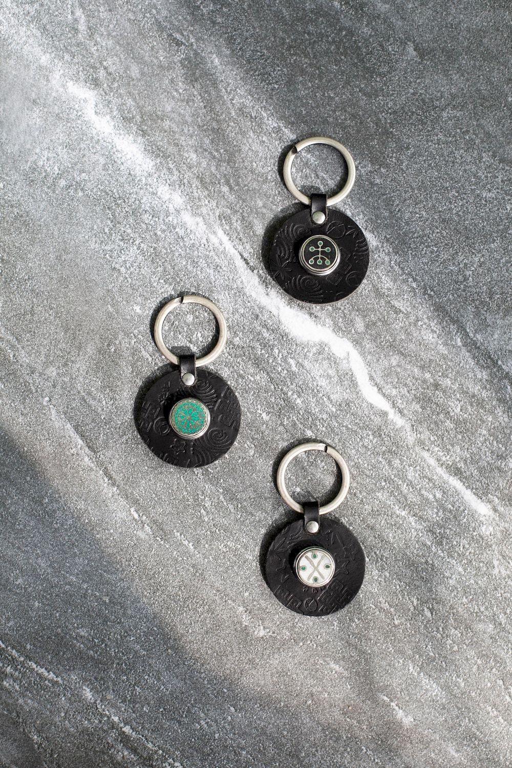 NOOSA Norn Circle Key Ring Black