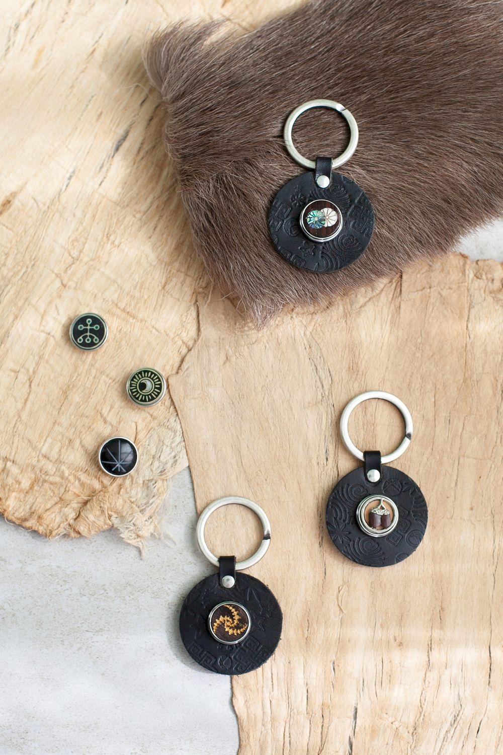 NOOSA Norn Circle Key Ring Black