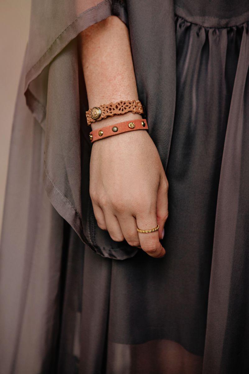 NOOSA Petite Nubuck Studds bracelet pink