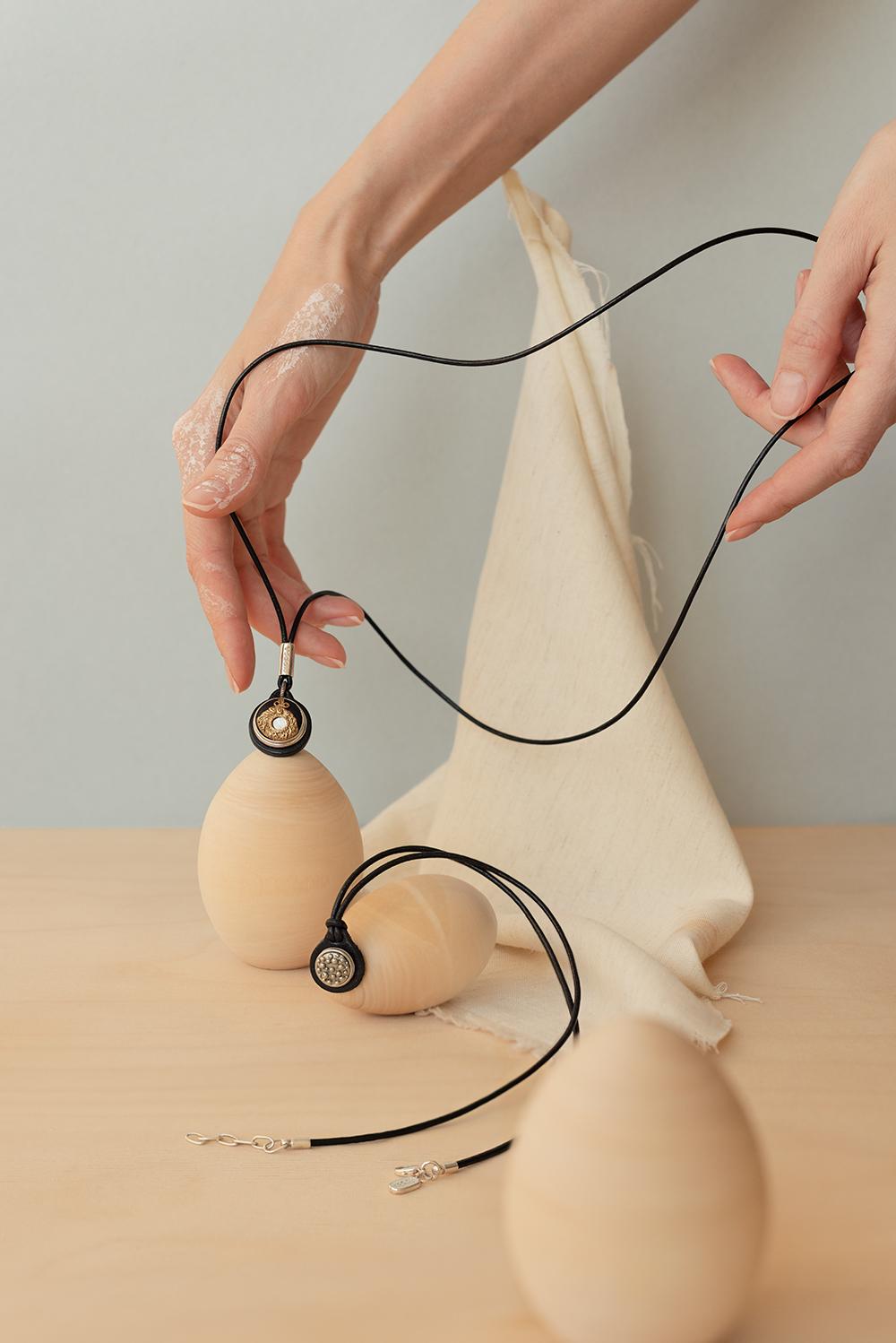 NOOSA Petite Sol Leather Necklace Black