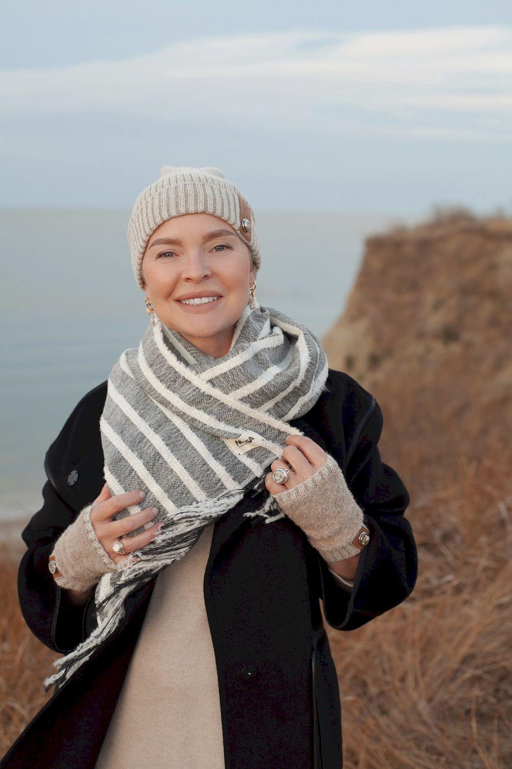 NOOSA Pachamama Alpaca Bouclé Mittens Latte Melange